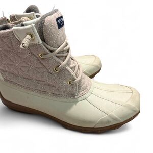 Sperry Women's Quilted Duck Boots - Cream and Tan women’s size 8.5